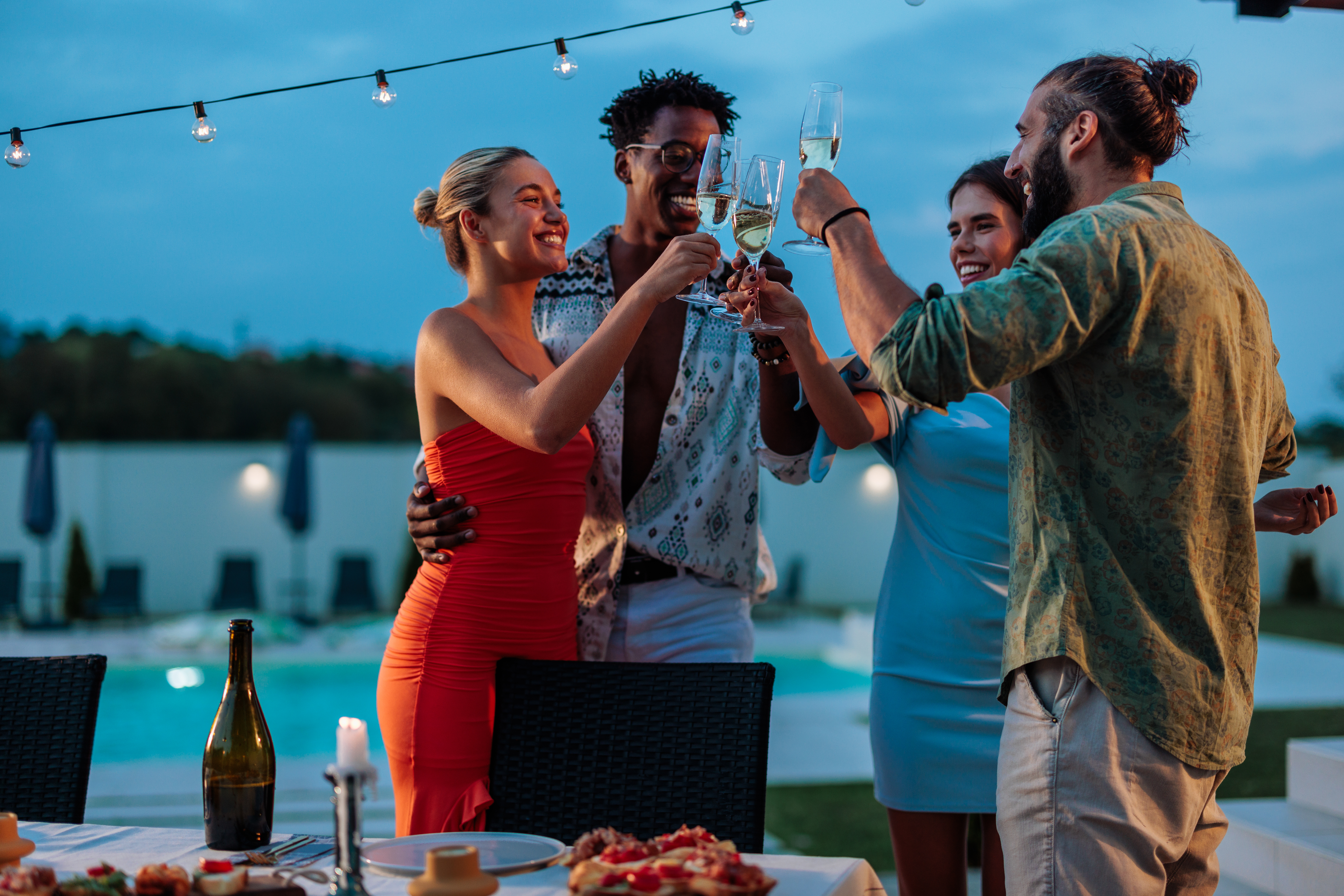 couples enjoying a drink at their all inclusive resort.